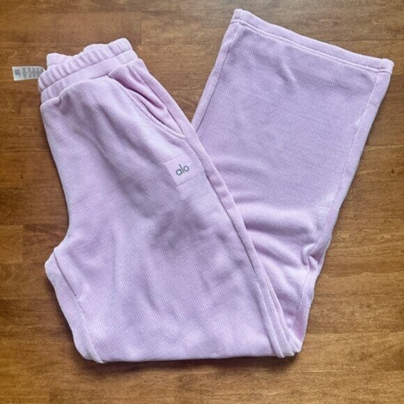 NEW ALO Chenille High-Waist Wide Leg Chalet Pant - Sugarplum Pink - Picture 5 of 8